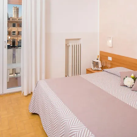 Hotel Taormina 2*