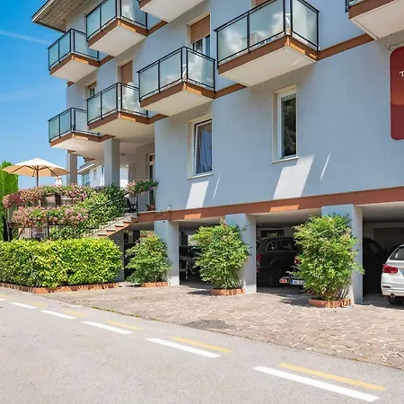 Taormina Hotel 2*