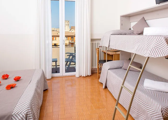 מלון Taormina 2*